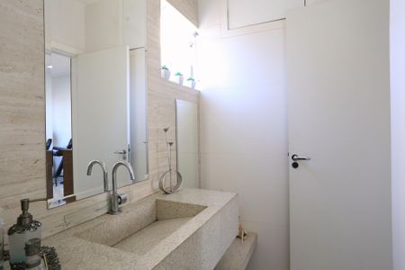 Apartamento para alugar com 260m², 4 quartos e 3 vagas Apartamento para alugar com 260m², 4 quartos e 3 vagasLavabo