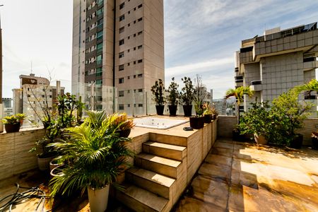 Apartamento para alugar com 260m², 3 quartos e 3 vagas Apartamento para alugar com 260m², 3 quartos e 3 vagasCobertura