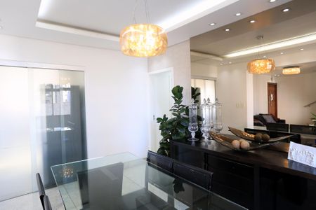 Apartamento para alugar com 260m², 4 quartos e 3 vagas Apartamento para alugar com 260m², 4 quartos e 3 vagasSala