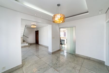 Apartamento para alugar com 260m², 3 quartos e 3 vagas Apartamento para alugar com 260m², 3 quartos e 3 vagasSala