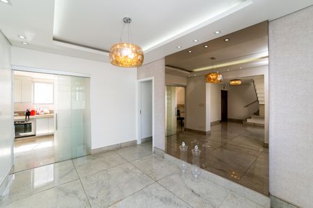 Apartamento para alugar com 260m², 3 quartos e 3 vagas Apartamento para alugar com 260m², 3 quartos e 3 vagasSala
