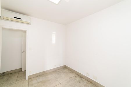 Apartamento para alugar com 260m², 3 quartos e 3 vagas Apartamento para alugar com 260m², 3 quartos e 3 vagasQuarto 1