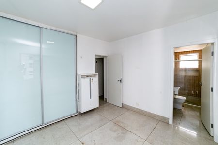 Apartamento para alugar com 260m², 3 quartos e 3 vagas Apartamento para alugar com 260m², 3 quartos e 3 vagasSuíte