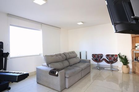 Apartamento para alugar com 260m², 4 quartos e 3 vagas Apartamento para alugar com 260m², 4 quartos e 3 vagasSala de TV