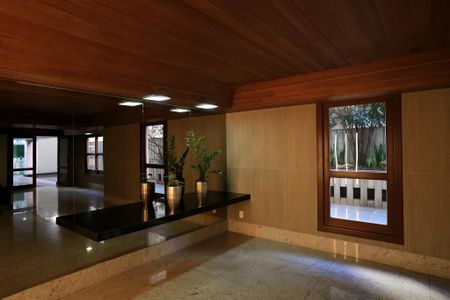 Apartamento para alugar com 260m², 3 quartos e 3 vagas Apartamento para alugar com 260m², 3 quartos e 3 vagasHall de entrada