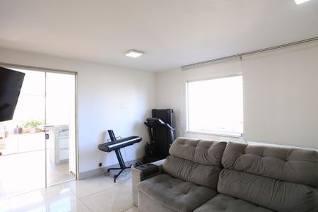 Apartamento para alugar com 260m², 4 quartos e 3 vagas Apartamento para alugar com 260m², 4 quartos e 3 vagasSala de TV