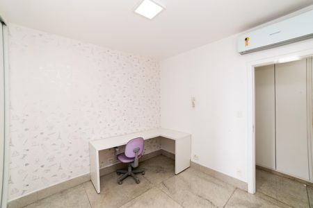 Apartamento para alugar com 260m², 3 quartos e 3 vagas Apartamento para alugar com 260m², 3 quartos e 3 vagasQuarto 3