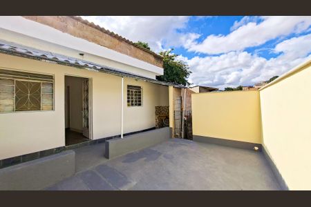 Casa para alugar com 50m², 1 quarto e sem vaga Casa para alugar com 50m², 1 quarto e sem vagaQuintal