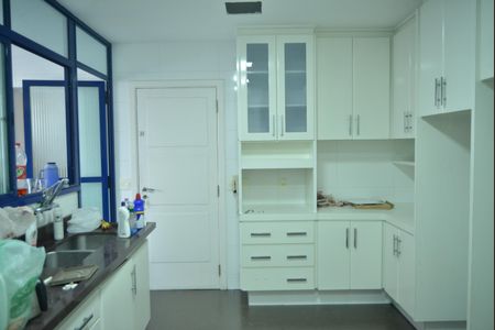 Apartamento à venda com 190m², 3 quartos e 3 vagasCozinha