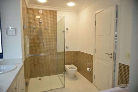 Apartamento à venda com 190m², 3 quartos e 3 vagasBanheiro da Suíte