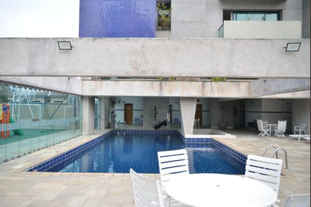 Apartamento à venda com 190m², 3 quartos e 3 vagasÁrea comum - Piscina