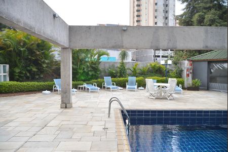 Apartamento à venda com 190m², 3 quartos e 3 vagasÁrea comum - Piscina