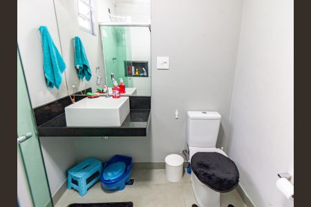 Apartamento à venda com 60m², 2 quartos e sem vagaBanheiro