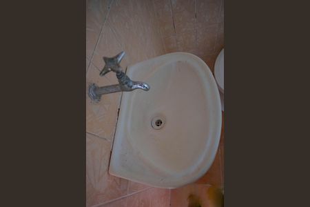 Casa à venda com 56m², 3 quartos e 2 vagasÁrea de lazer -Banheiro da churrasqueira