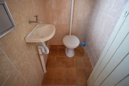 Casa à venda com 56m², 3 quartos e 2 vagasÁrea de lazer -Banheiro da churrasqueira