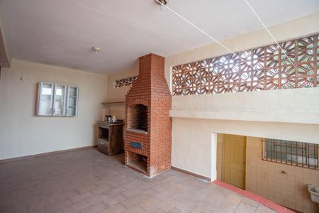 Casa à venda com 56m², 3 quartos e 2 vagasÁrea de lazer - churrasqueira