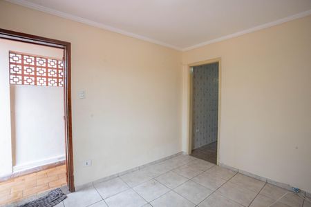 Casa à venda com 56m², 3 quartos e 2 vagasSala