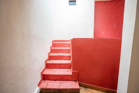 Casa à venda com 56m², 3 quartos e 2 vagasEscada