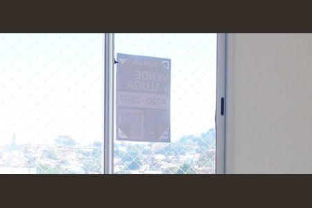 Apartamento à venda com 42m², 2 quartos e sem vagaAdesivo na Janela