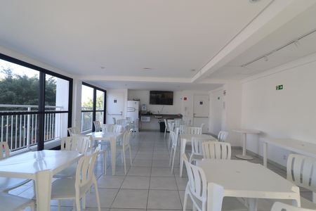 Apartamento à venda com 48m², 2 quartos e sem vagaÁrea comum - Salão de festas