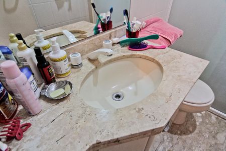 Apartamento à venda com 86m², 3 quartos e 2 vagasBanheiro Social