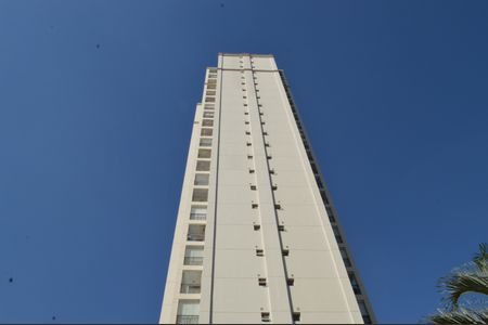 Apartamento à venda com 70m², 1 quarto e 1 vagaFachada