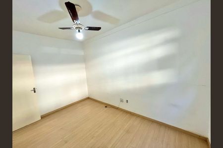 Apartamento para alugar com 70m², 2 quartos e 1 vagaSala
