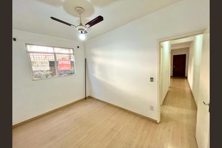 Apartamento para alugar com 70m², 2 quartos e 1 vagaSala