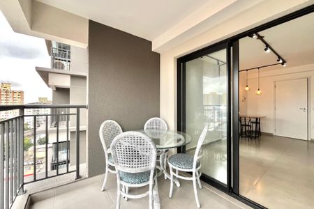 Apartamento à venda com 35m², 1 quarto e sem vaga Apartamento à venda com 35m², 1 quarto e sem vagaVaranda