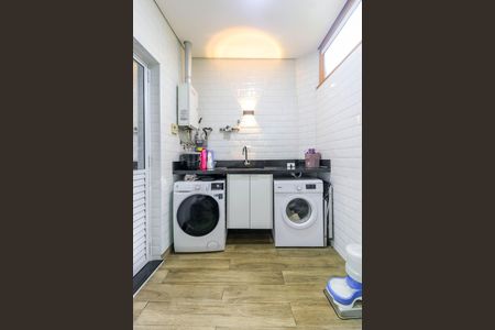 Casa de condomínio à venda com 127m², 3 quartos e 2 vagasÁrea de Serviço