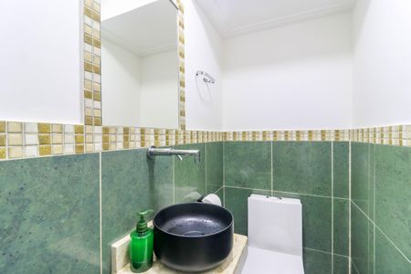 Casa de condomínio à venda com 127m², 3 quartos e 2 vagasLavabo