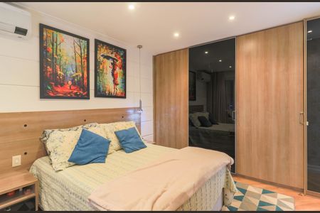 Casa de condomínio à venda com 127m², 3 quartos e 2 vagasSuíte