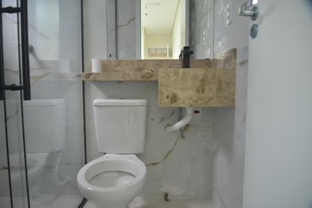 Casa à venda com 160m², 3 quartos e 2 vagasBanheiro da Suíte 2