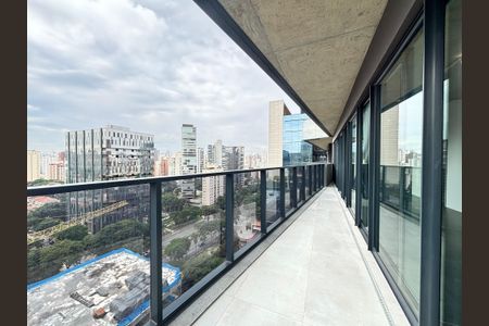Apartamento para alugar com 176m², 2 quartos e 2 vagasVaranda