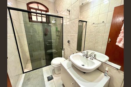 Casa à venda com 392m², 4 quartos e 2 vagas