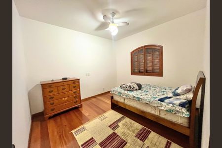 Casa à venda com 392m², 4 quartos e 2 vagas