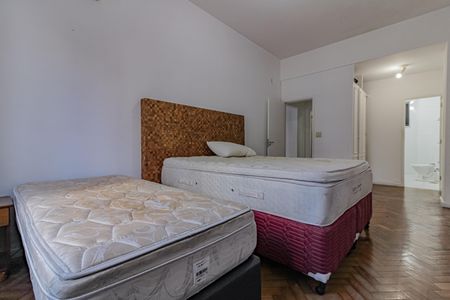 Apartamento à venda com 215m², 4 quartos e 1 vaga Apartamento à venda com 215m², 4 quartos e 1 vagaQuarto 1