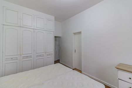 Apartamento à venda com 215m², 4 quartos e 1 vaga Apartamento à venda com 215m², 4 quartos e 1 vagaQuarto 4