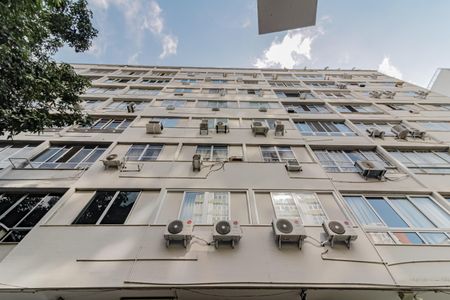 Apartamento à venda com 215m², 4 quartos e 1 vaga Apartamento à venda com 215m², 4 quartos e 1 vagaFachada do Prédio