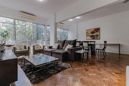 Apartamento à venda com 215m², 4 quartos e 1 vaga Apartamento à venda com 215m², 4 quartos e 1 vagaSala