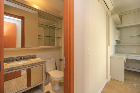 Apartamento à venda com 126m², 3 quartos e 2 vagasBanheiro da Suíte 1