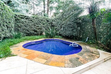Casa para alugar com 370m², 4 quartos e 2 vagasÁrea comum - Piscina