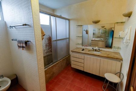 Casa para alugar com 370m², 4 quartos e 2 vagasBanheiro da Suíte 1