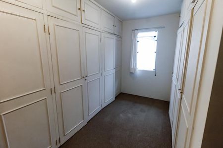 Casa para alugar com 370m², 4 quartos e 2 vagasCloset da suíte 1