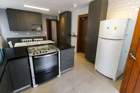 Casa para alugar com 370m², 4 quartos e 2 vagasCozinha