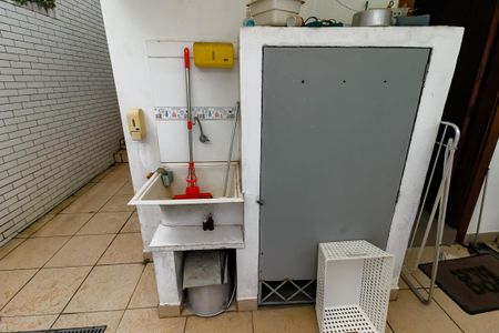 Casa para alugar com 370m², 4 quartos e 2 vagasDetalhe da area de serviço