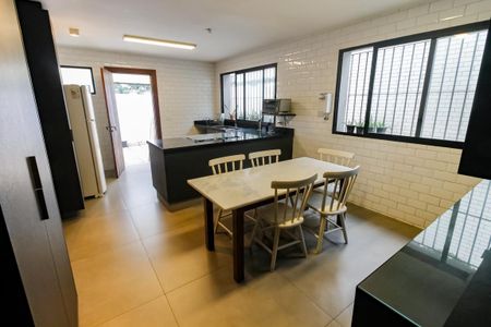 Casa para alugar com 370m², 4 quartos e 2 vagasCopa