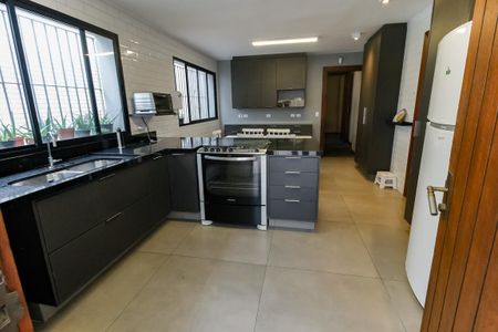 Casa para alugar com 370m², 4 quartos e 2 vagasCozinha