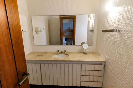 Casa para alugar com 370m², 4 quartos e 2 vagasBanheiro da Suíte 2