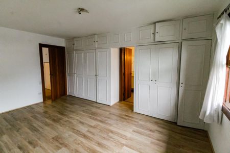 Casa para alugar com 370m², 4 quartos e 2 vagasSuíte 2